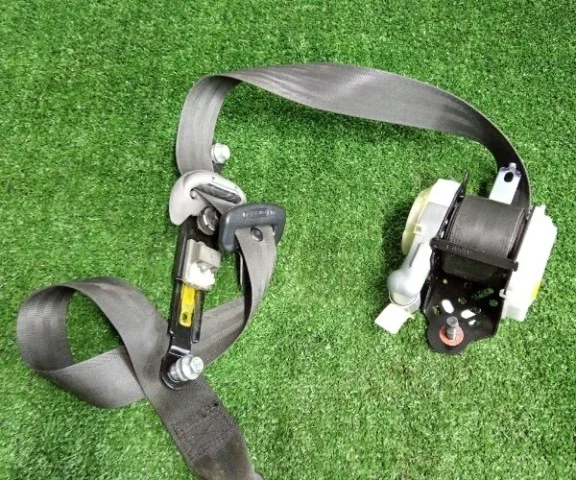 Ремень безопасности передний левый для Kia Rio 3 на фотографиях