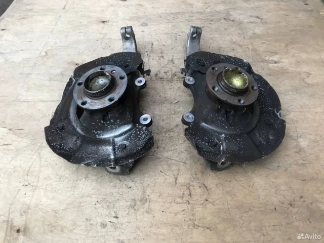 Ступица колеса передняя правая для BMW 5er Ф10 2010-2013 на фотографиях