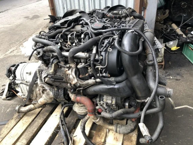 Двигатель для Jaguar XF X250 2008-2016 на фотографиях