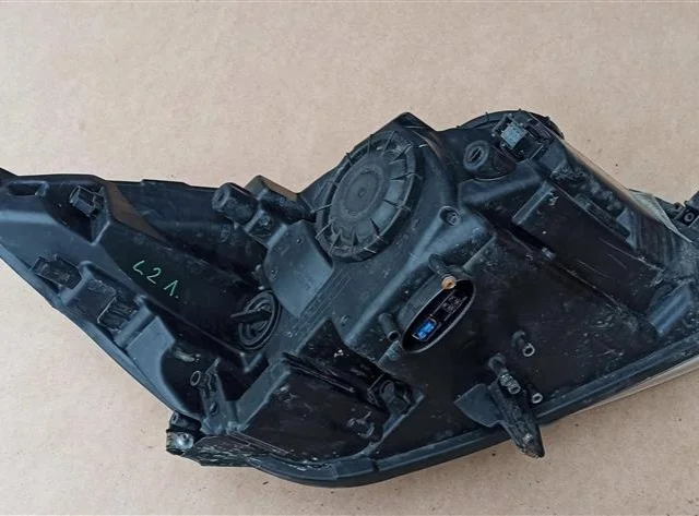 Фара левая для Opel Insignia Хэтчбек A 2008-2017 на фотографиях