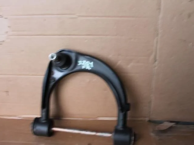 Рычаг передний правый верхний для Lexus LX J200 rest 2015+ на фотографиях