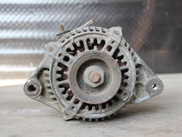 Генератор для Toyota RAV4 XA10 1994-2000 на фотографиях