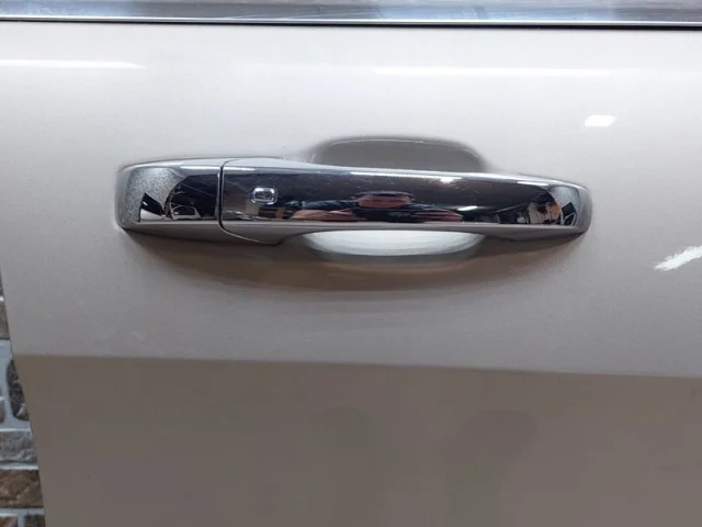 Двери для Jeep Grand Cherokee 4 WK2 rest 2013-2018 на фотографиях