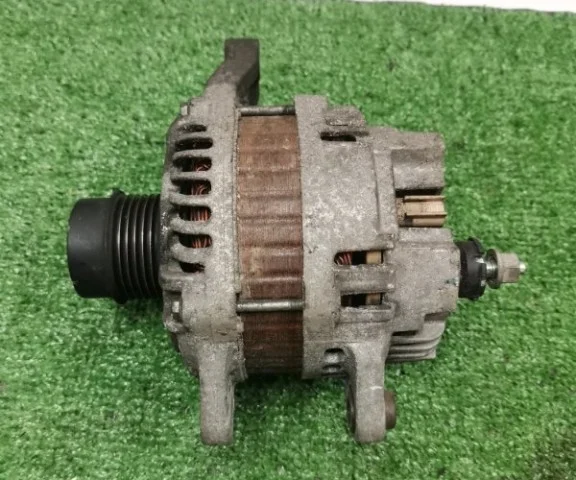 Генератор для Dodge Caliber 2006-2012 на фотографиях