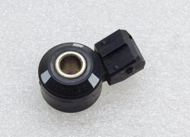 Датчик детонации для Nissan X-Trail T31 RU 2007-2014 на фотографиях