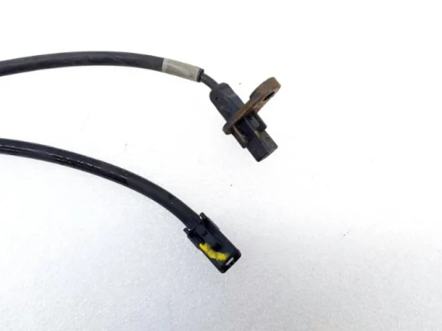 Датчик ABS передний правый для Kia Ceed 2 JD 2012-2016 на фотографиях