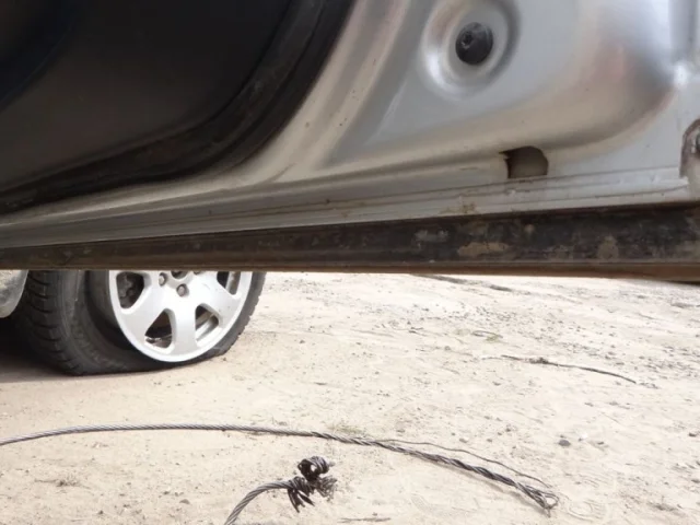 Дверь передняя правая для Audi A4 B6 2000-2004 на фотографиях