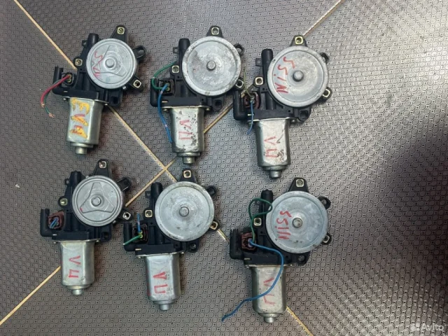 Мотор стеклоподъемника задний левый для Nissan Almera Classic B10 2006-2012 на фотографиях