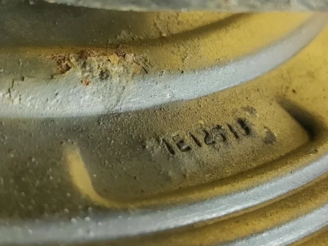 Ступица колеса задняя правая для Mercedes-Benz M class W163 1998-2005 на фотографиях