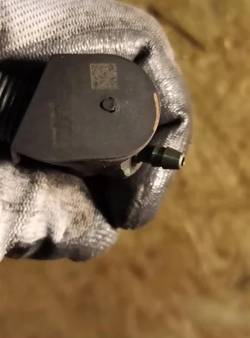 Форсунка топливная для Opel Antara 2006-2017 на фотографиях