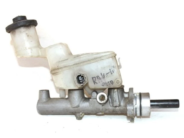 Главный тормозной цилиндр для Toyota RAV4 XA20 2000-2005 на фотографиях