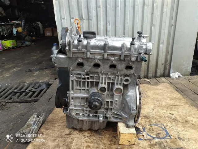 Двигатель без навесного для Volkswagen Polo IV (9N) 2001-2005 на фотографиях