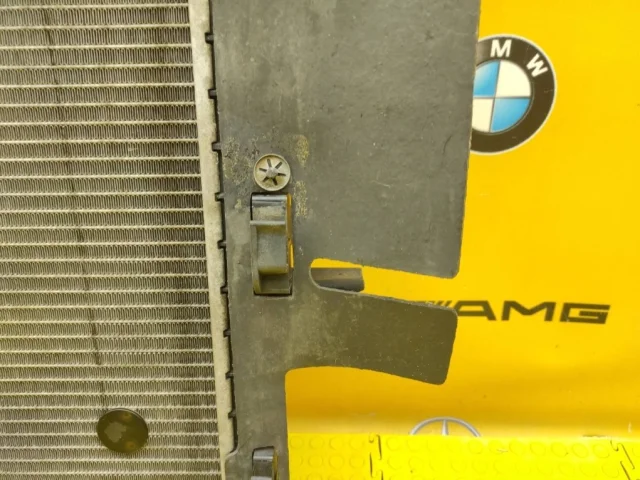 Радиатор охлаждения ДВС для Mercedes-Benz M class W163 1998-2005 на фотографиях