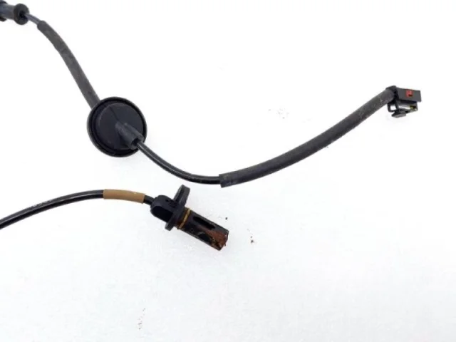 Датчик ABS задний правый для Kia Ceed 2 JD 2012-2016 на фотографиях