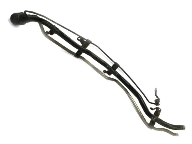 Горловина топливного бака для Toyota RAV4 XA30 2005-2012 на фотографиях