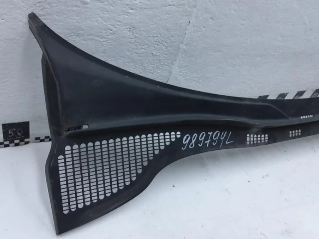 Жабо правое для Skoda Rapid I rest NH3 2017-2020 на фотографиях