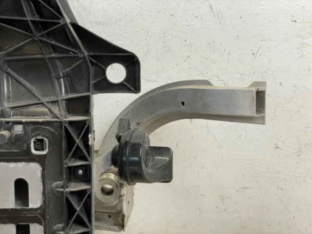 Кассета радиаторов для Audi Q7 4M 2015+ на фотографиях