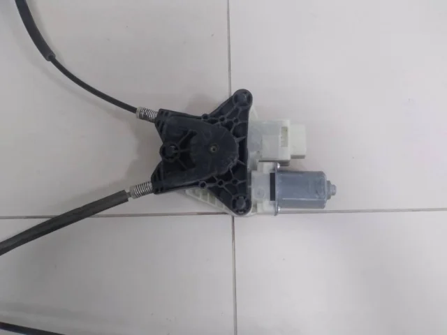 Стеклоподъемник задний левый для Skoda Rapid I NH3 2012-2017 на фотографиях