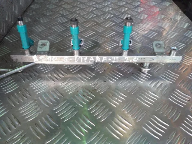 Форсунка топливная для Suzuki Grand Vitara 2005-2014 на фотографиях