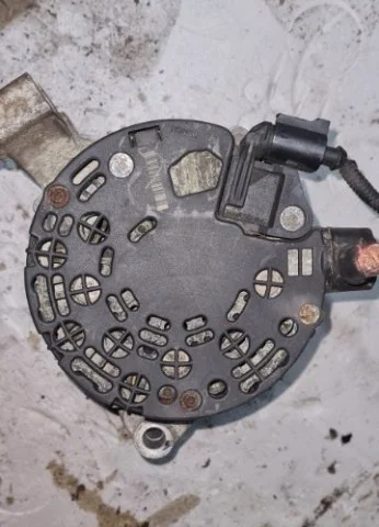 Генератор для Volvo XC90 I C 2002-2014 на фотографиях