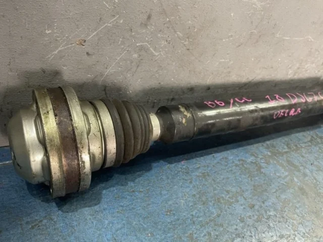 Привод передний правый для Volkswagen Passat (B7) 2010-2014 на фотографиях