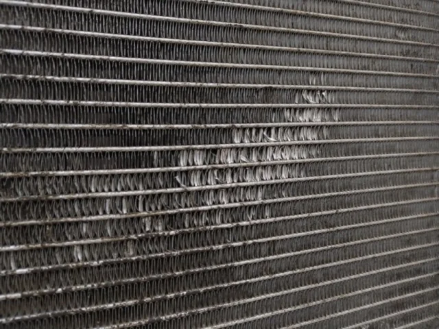 Радиатор охлаждения ДВС для Chevrolet Cruze 1 J300 2009-2015 на фотографиях