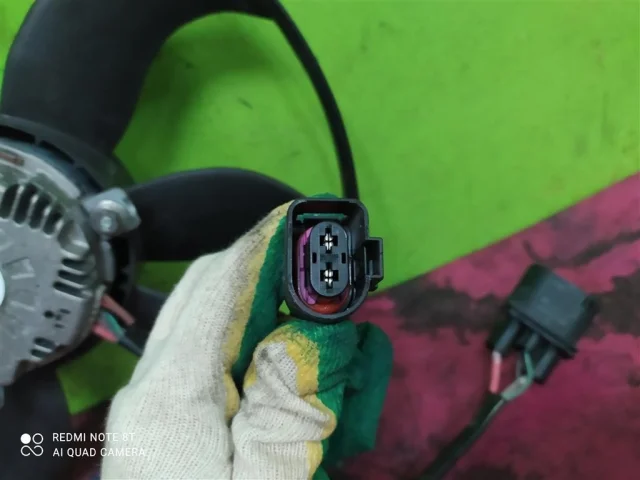 Вентилятор радиатора охлаждения ДВС для Volkswagen Golf VI (5K) 2008-2012 на фотографиях