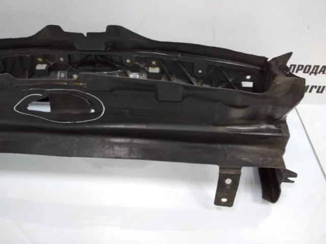 Воздуховод радиатора левый верхний для BMW 3er F30 2011-2019 на фотографиях