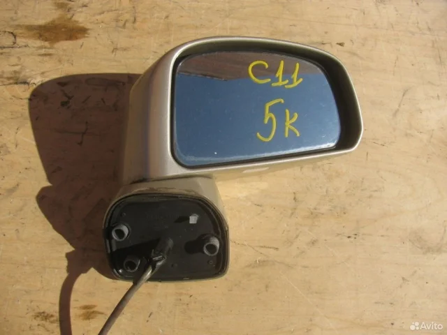 Стекла и зеркала для Nissan Tiida C11 Хэтчбек 2007-2014 на фотографиях