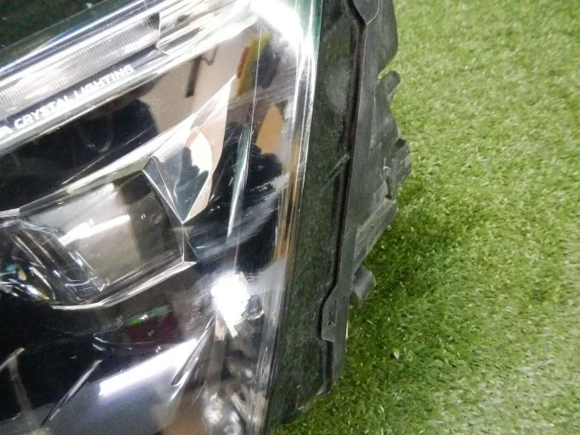 Фара левая для Skoda Rapid II 2020+ на фотографиях