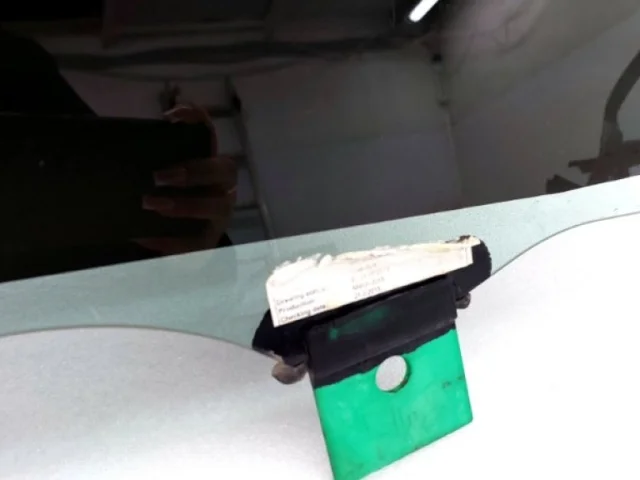 Стекло двери заднее левое для Audi Q7 4M 2015+ на фотографиях