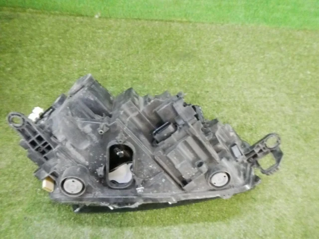 Фара левая для Skoda Rapid II 2020+ на фотографиях