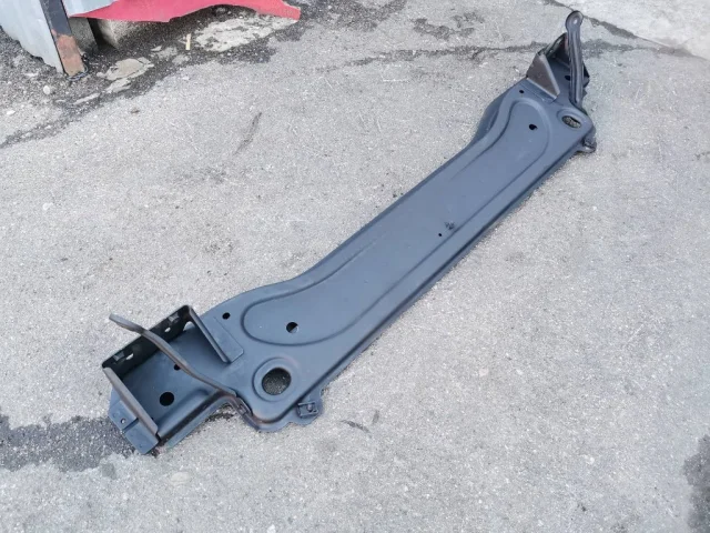 Нижняя планка телевизора для Mercedes-Benz GL class X164 2006-2012 на фотографиях