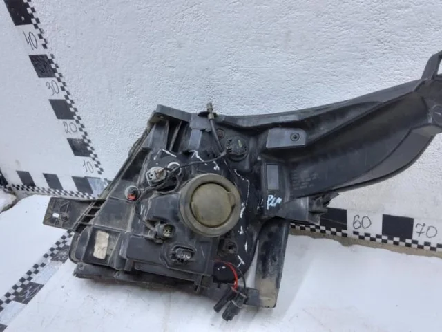 Фара правая для Ford Explorer U502 2011-2016 на фотографиях