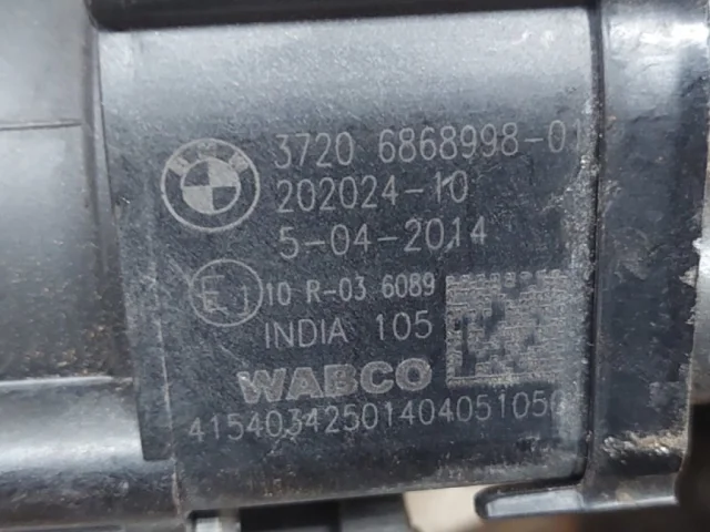 Компрессор пневмоподвески задний для BMW X5 Е70 2006-2013 на фотографиях