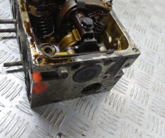 ГБЦ для Renault Logan 2005-2015 (LS) на фотографиях