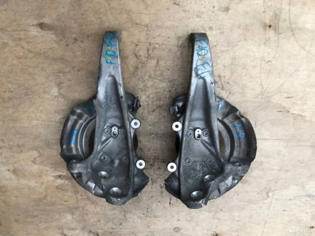 Ступица колеса передняя правая для BMW 5er Ф10 2010-2013 на фотографиях