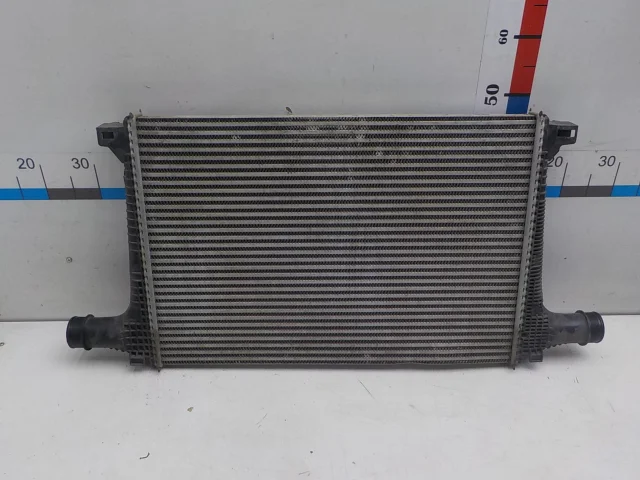 Радиатор интеркулера для Audi Q7 4M 2015+ на фотографиях