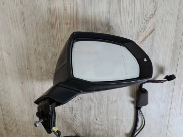 Зеркало боковое правое для Audi Q7 4M 2015+ на фотографиях