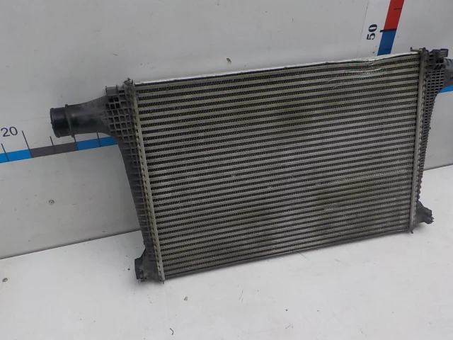 Радиатор интеркулера для Audi Q7 4M 2015+ на фотографиях