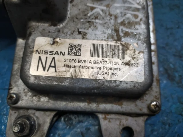 Блок управления зеркалами для Nissan Qashqai J11 2013-2019 на фотографиях