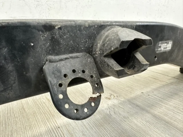 Фаркоп для Volkswagen Touareg I (7L) 2002-2010 на фотографиях