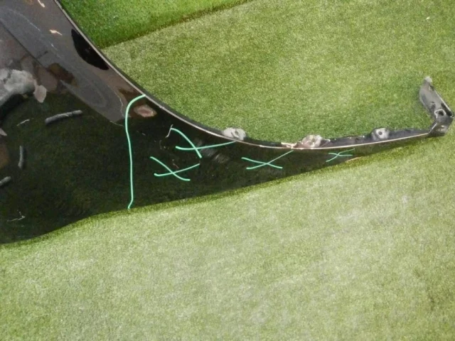 Крылья для Toyota Alphard H30 2015+ на фотографиях