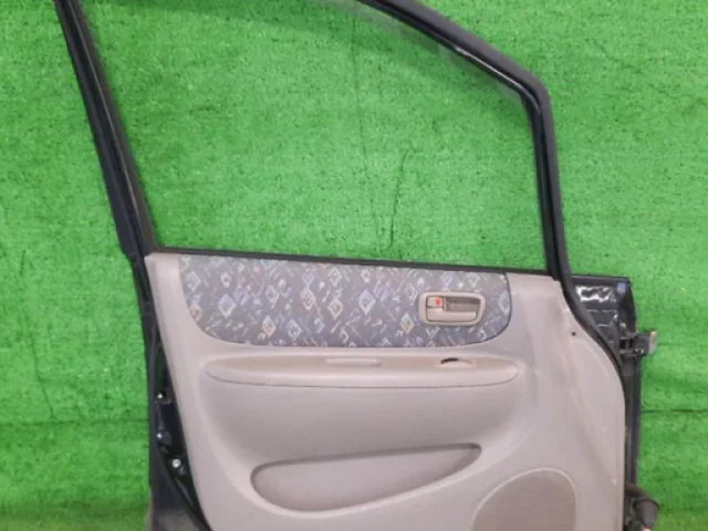 Двери для Toyota Corolla E110 Седан (JDM) 1995-2000 на фотографиях