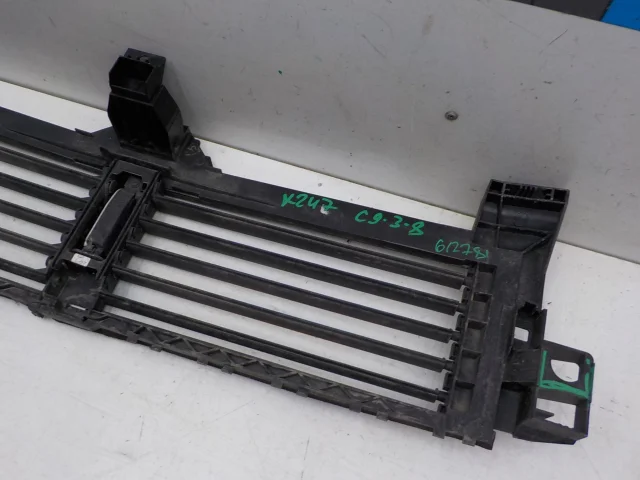 Воздухозаборник для Mercedes-Benz GLB class X247 2019+ на фотографиях