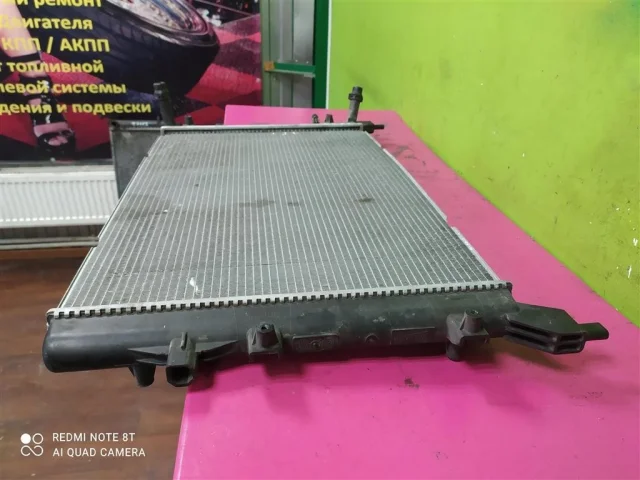 Радиатор охлаждения ДВС для Volkswagen Golf VI (5K) (3dr) 2008-2012 на фотографиях