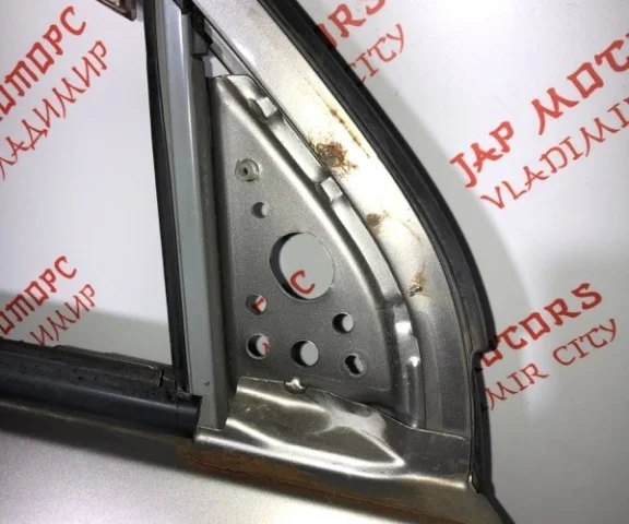 Дверь передняя правая для Nissan X-Trail T30 RU 2001-2007 на фотографиях