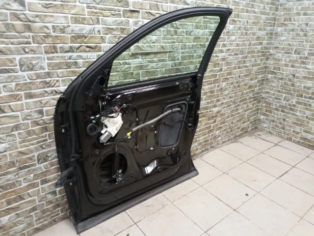 Дверь передняя правая для Audi Q3 8U 2011-2019 на фотографиях