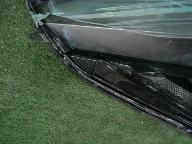 Фара ксенон левая для Toyota Alphard H30 2015+ на фотографиях