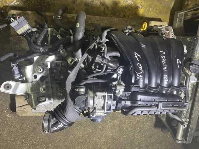 Двигатель без навесного для Nissan Serena C25 2005-2012 на фотографиях